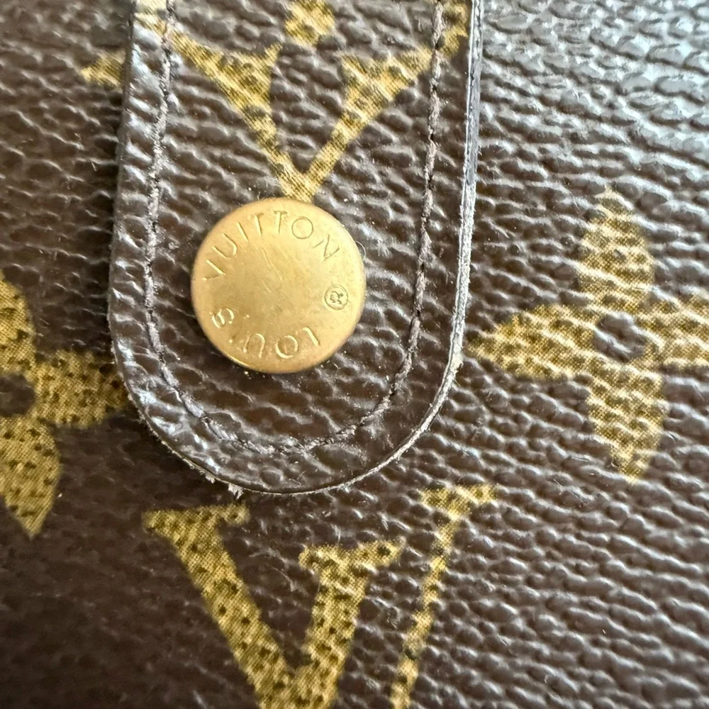 Louis Vuitton Authentic Monogram Wallet
